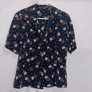 Beautiful vintage floral blouse